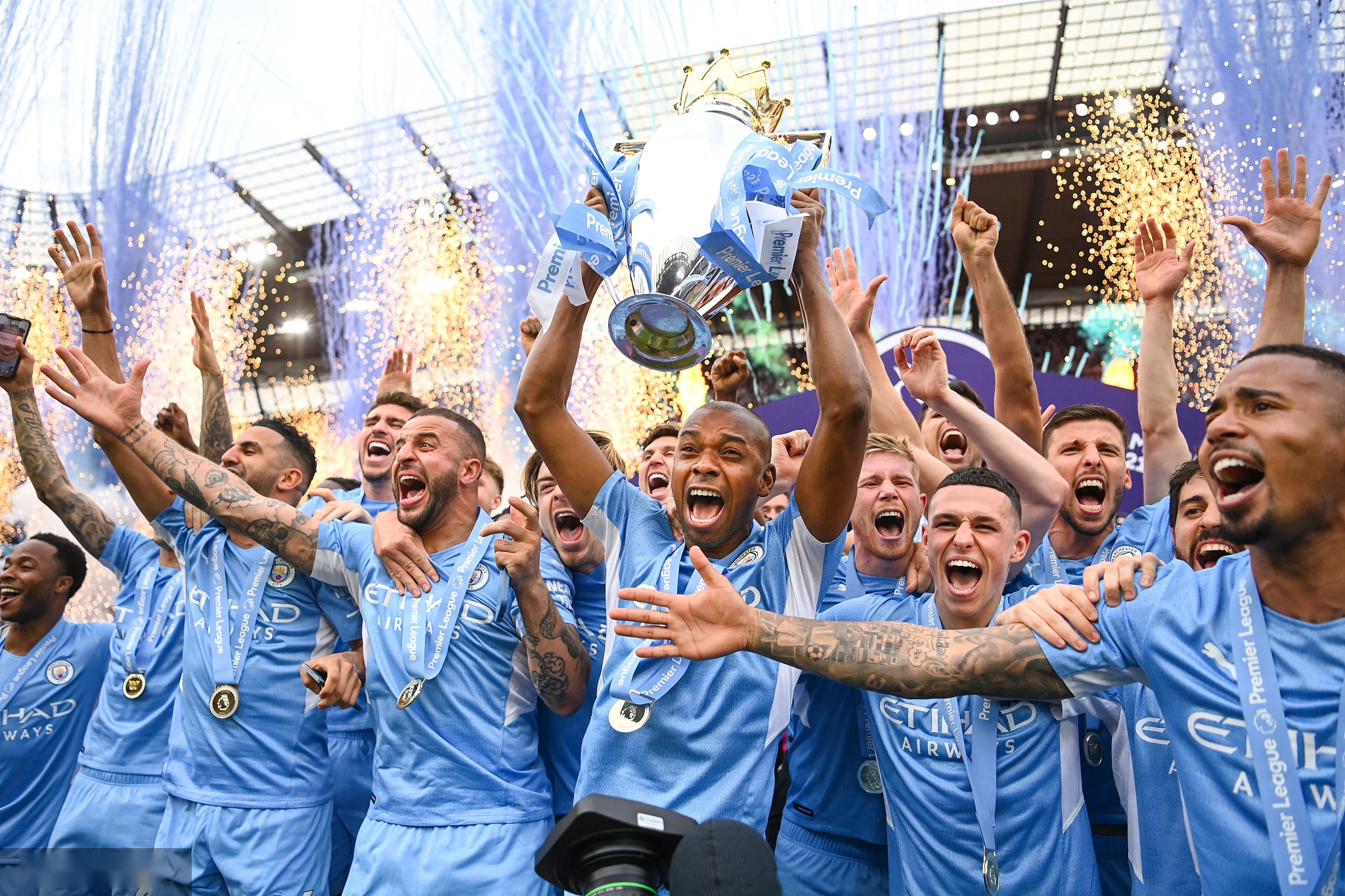 但在这支球 但在这支球